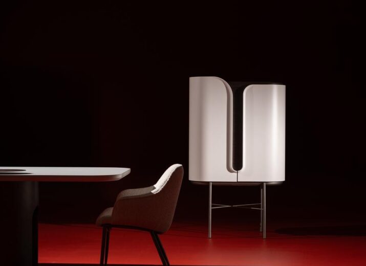 urun-kaju-table-and-chairs-03.jpg