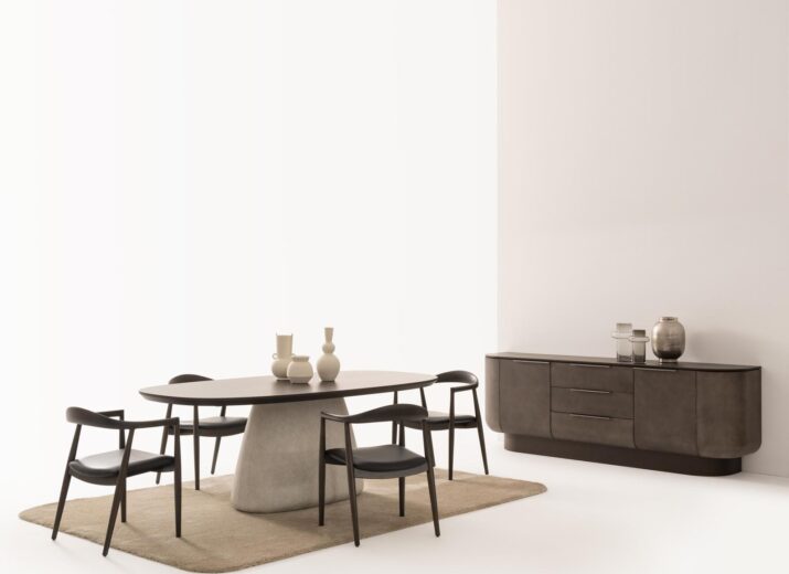 urun-loco-table-and-chairs-03.jpg